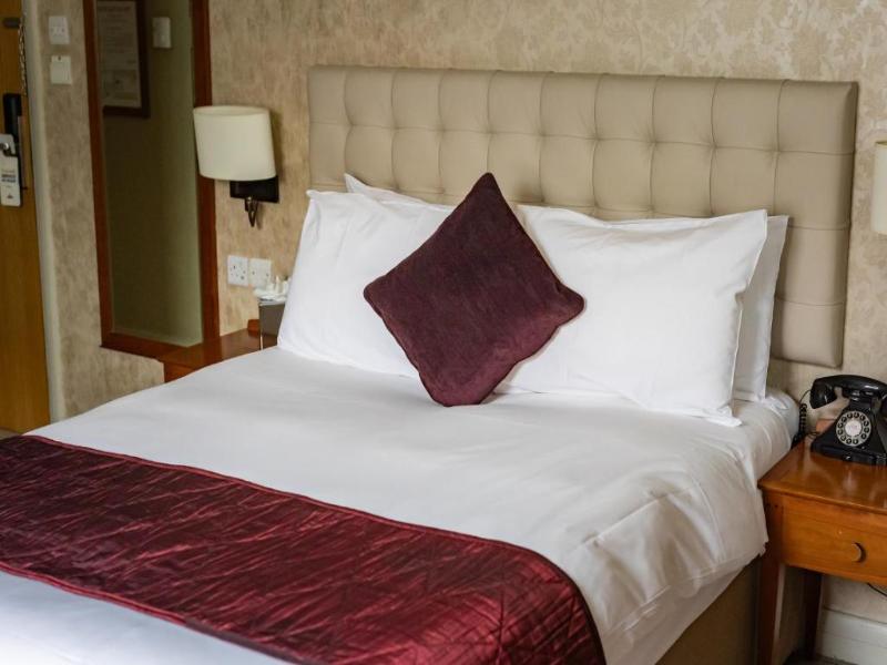 The Red Lion Hotel  image