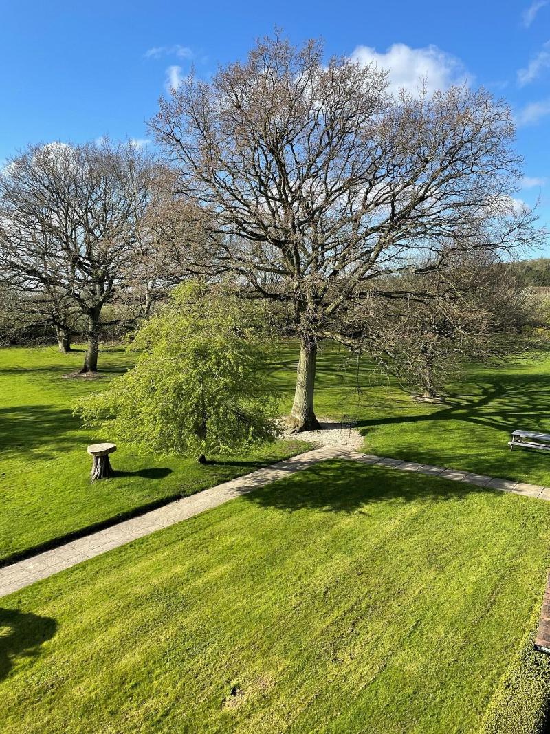 Wethele Manor image