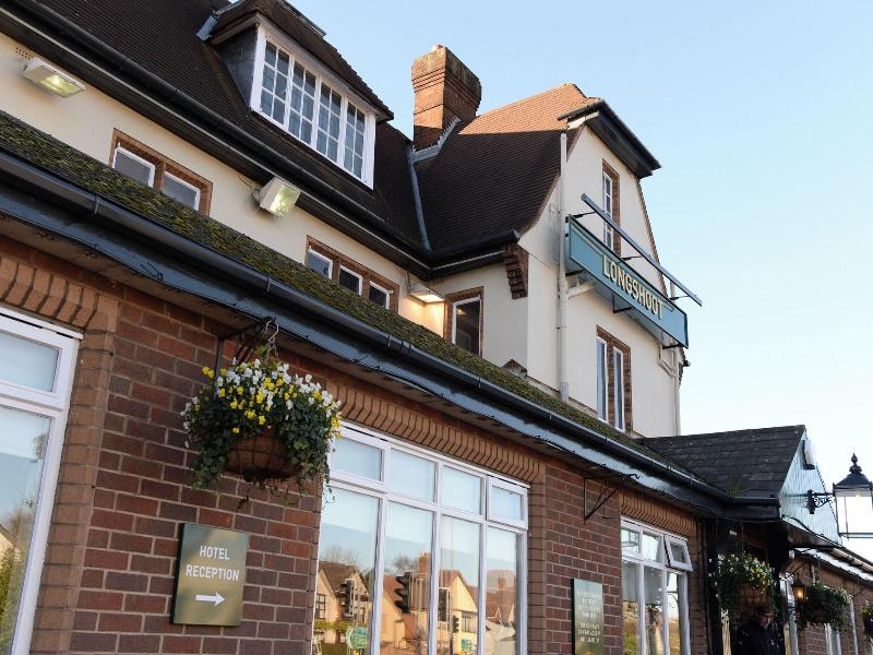 The Longshoot Hotel by Greene King Inns image