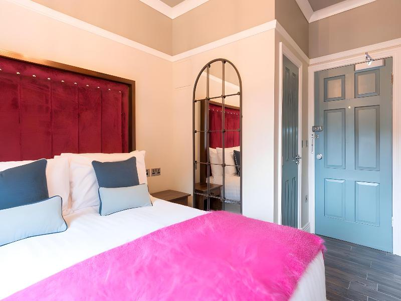 Hallgarth Manor House, Signature Collection image