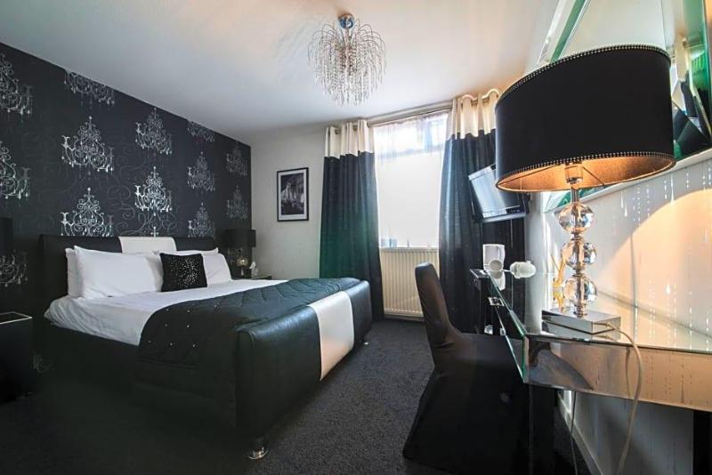The Burnside Hotel image