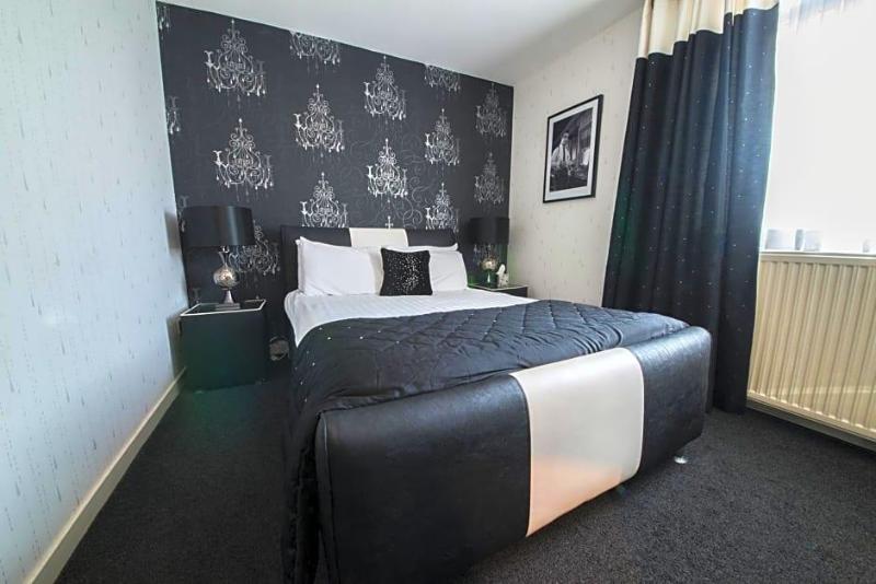 The Burnside Hotel image