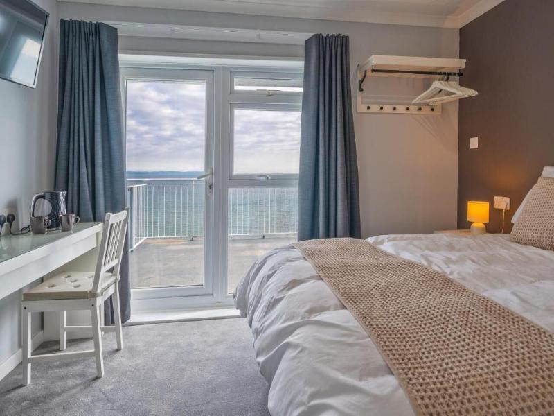 Fieldhead Hotel   Horizons Restaurant image