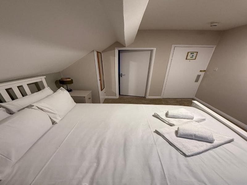 Mary Arden Inn image