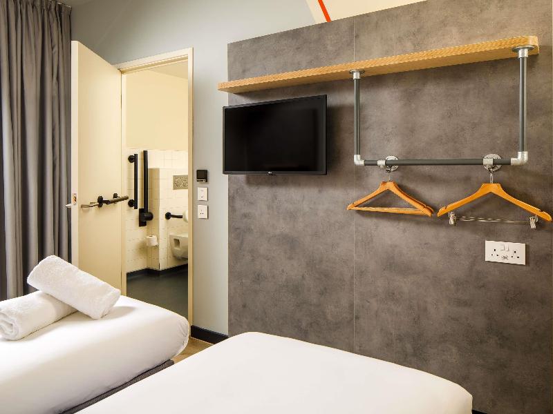 ibis budget Birmingham Centre image