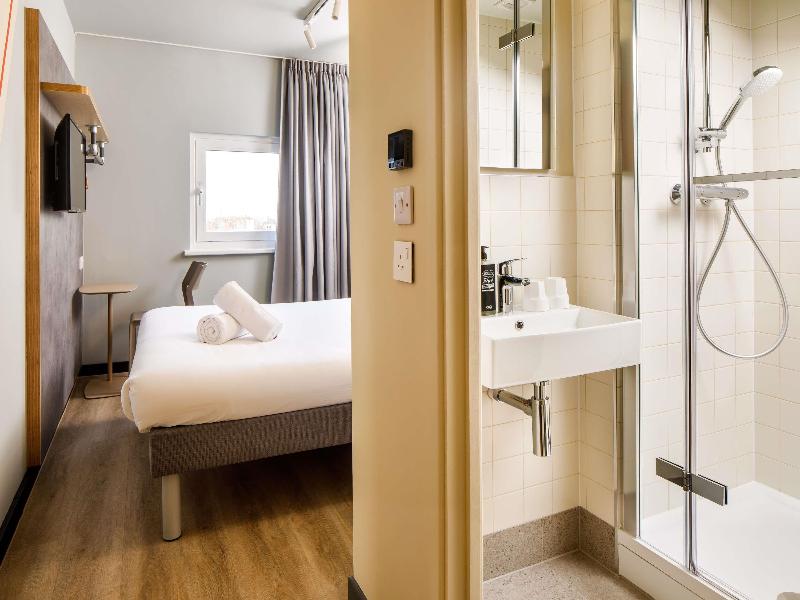 ibis budget Birmingham Centre image