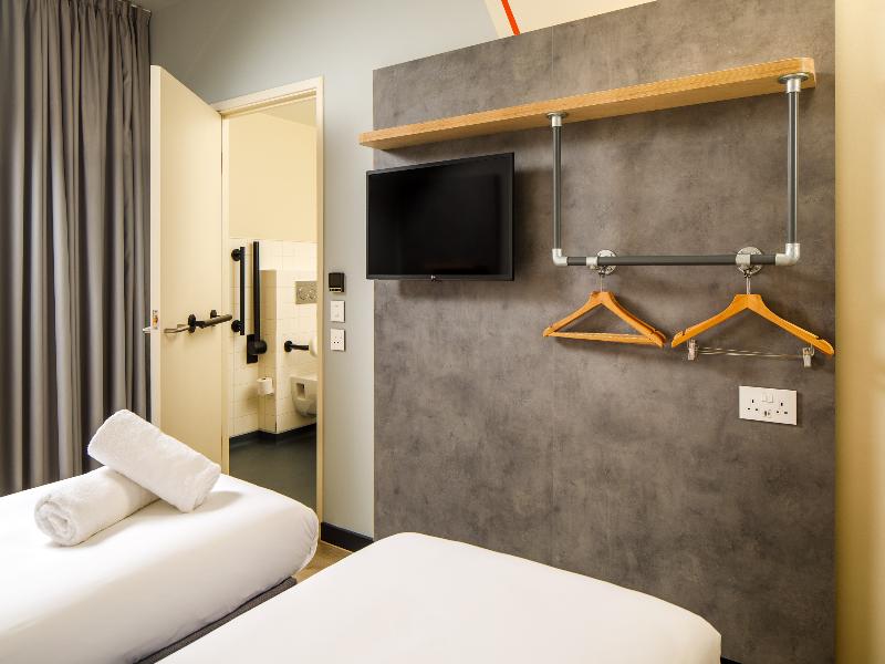 ibis budget Birmingham Centre image