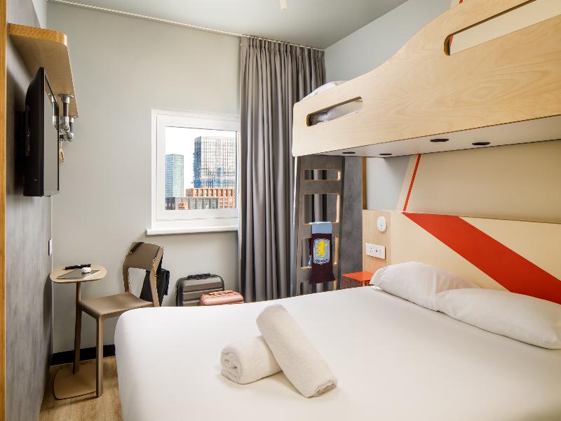 ibis budget Birmingham Centre image