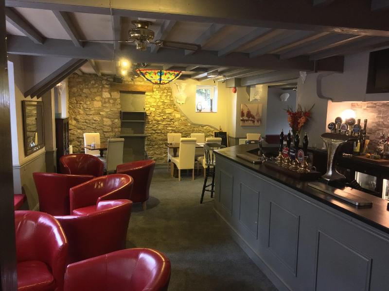 Queens Head image