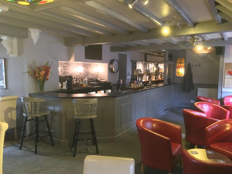 Queens Head image