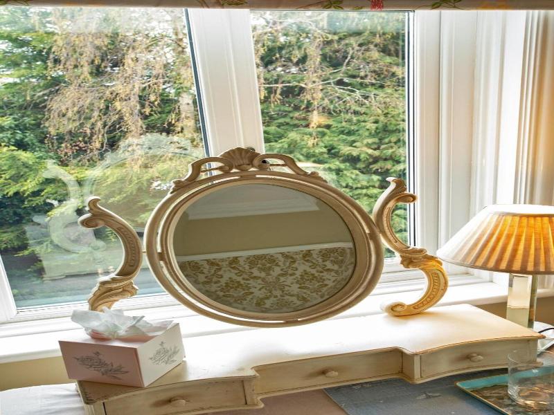 Treherne House   The Malvern Retreat image