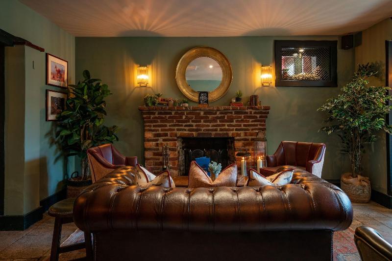 High Corner Inn image