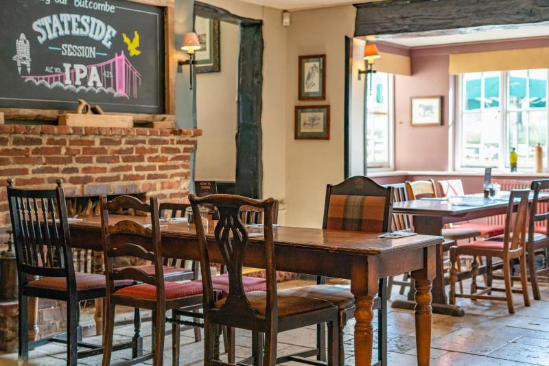 High Corner Inn image
