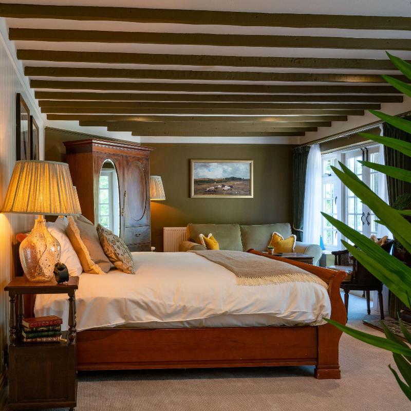 High Corner Inn image