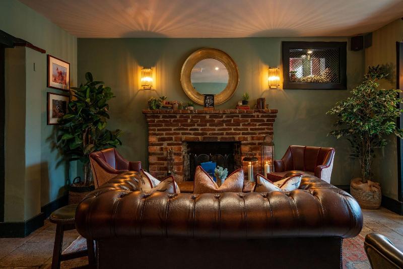 High Corner Inn image