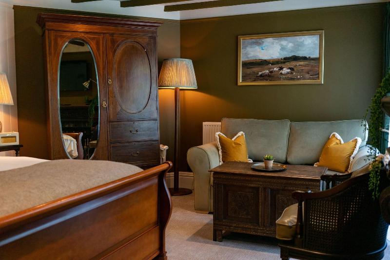 High Corner Inn image