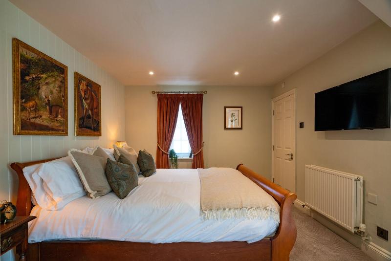 High Corner Inn image