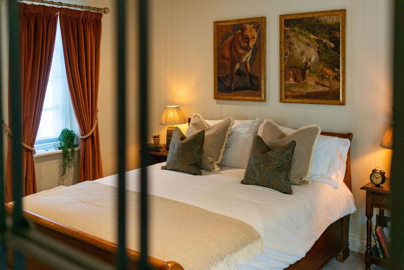 High Corner Inn image