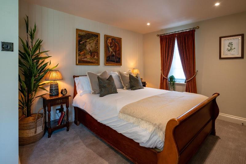 High Corner Inn image