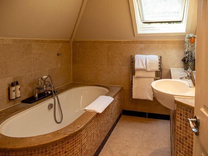 High Corner Inn image