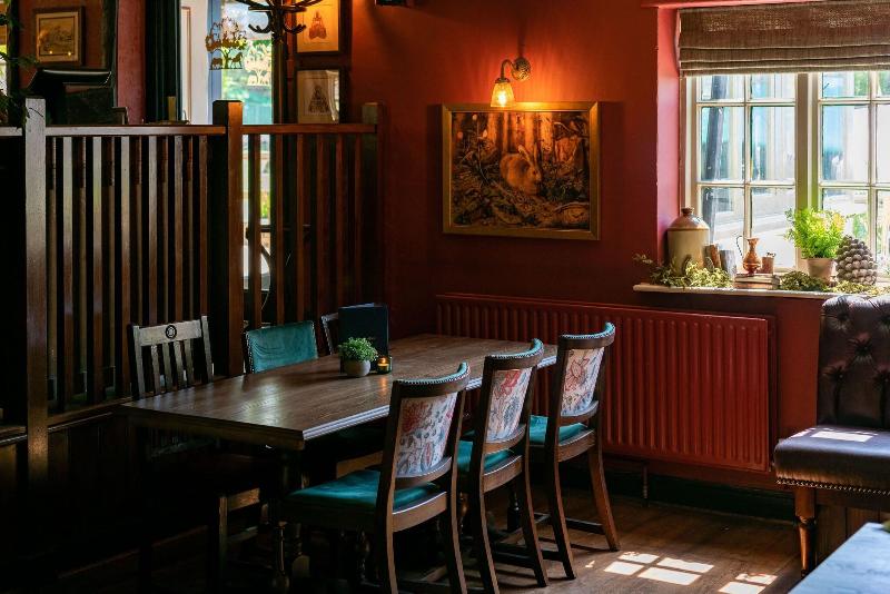 High Corner Inn image
