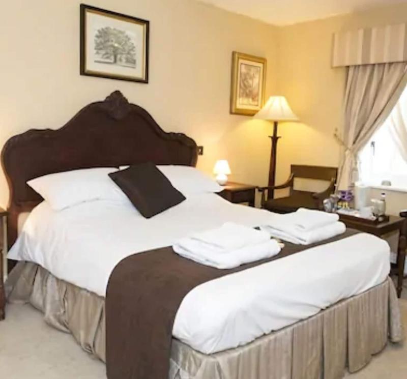 High Corner Inn image
