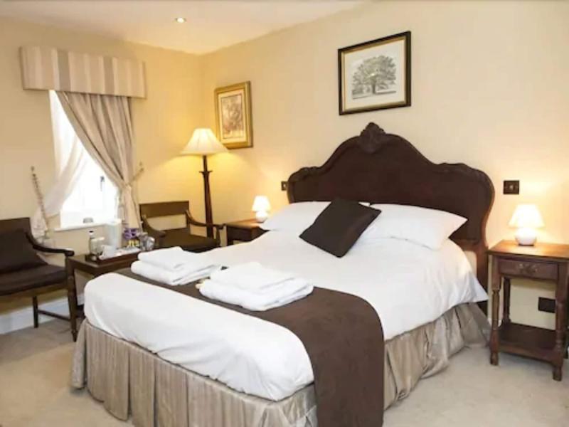High Corner Inn image