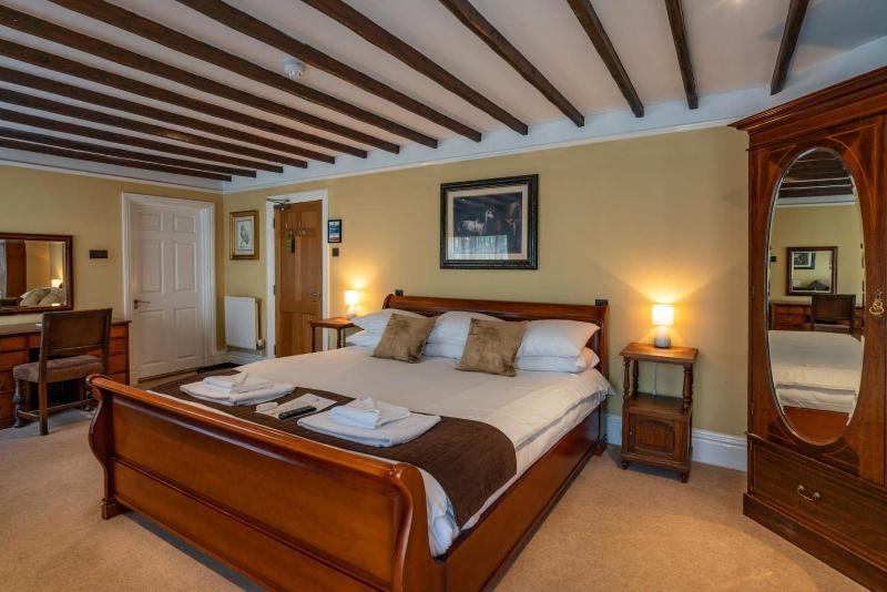 High Corner Inn image
