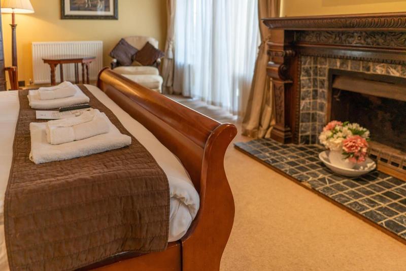 High Corner Inn image