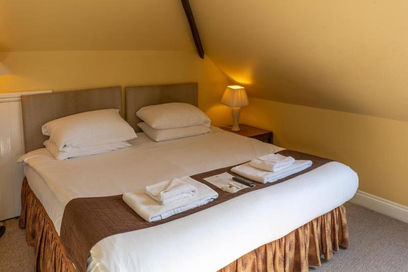 High Corner Inn image