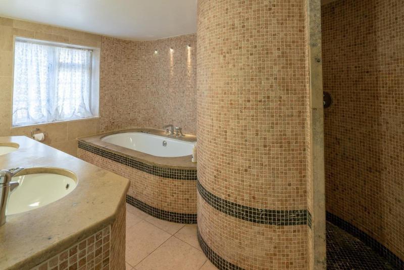 High Corner Inn image