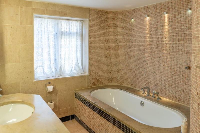 High Corner Inn image