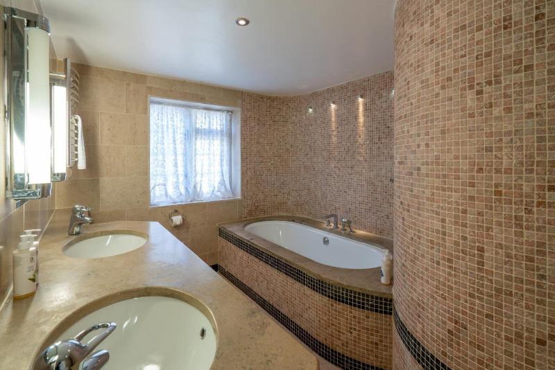 High Corner Inn image