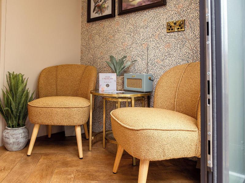 High Corner Inn image