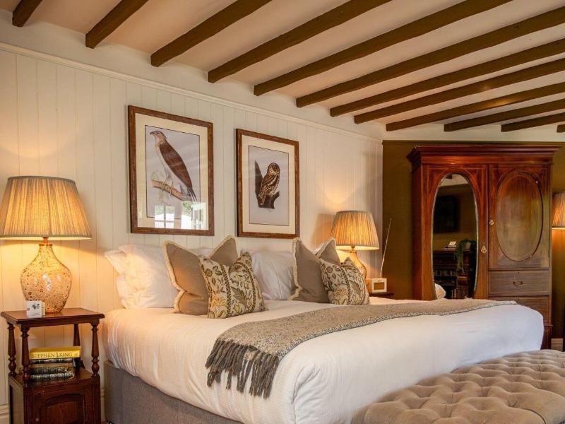 High Corner Inn image