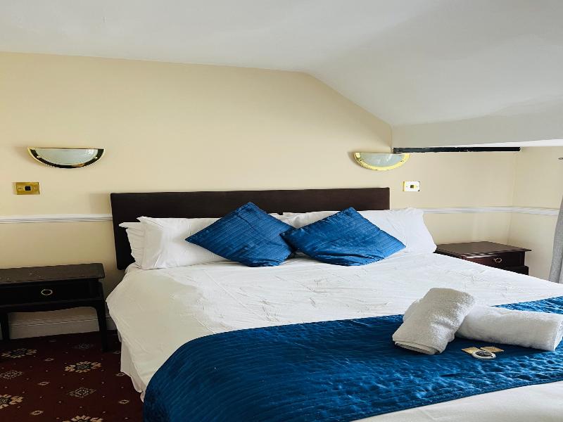 Crown Hotel Brackley image