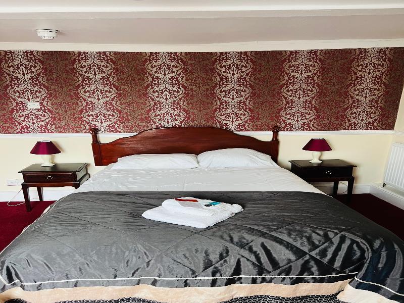 Crown Hotel Brackley image
