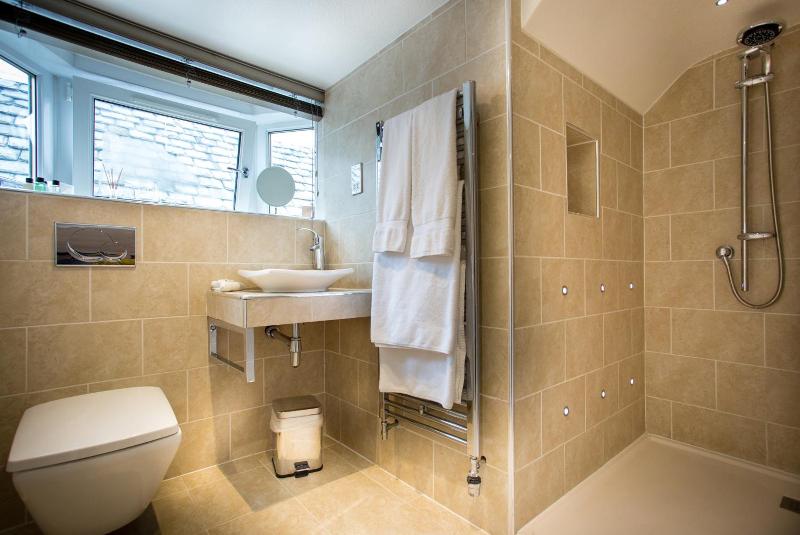 Heathmount Hotel image