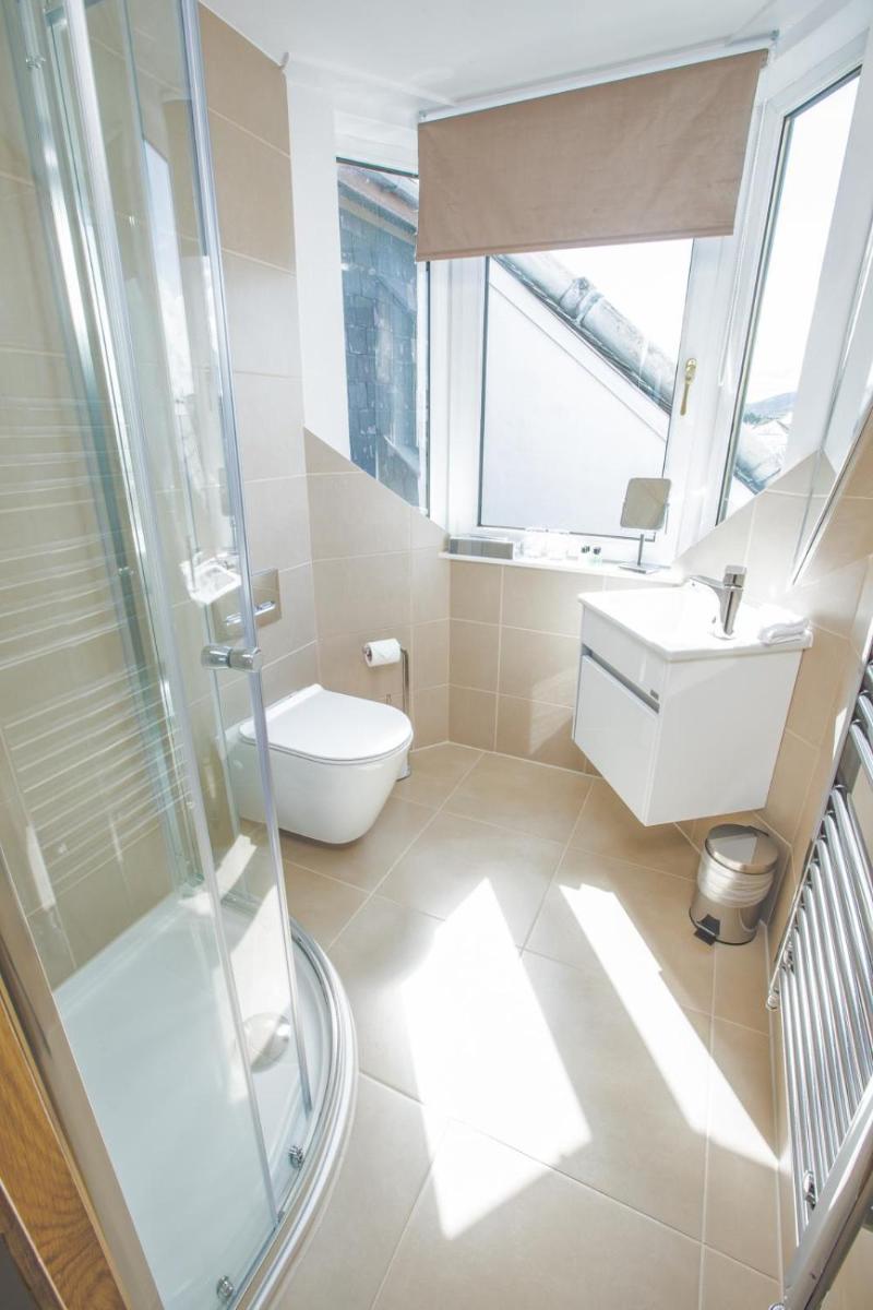 Heathmount Hotel image