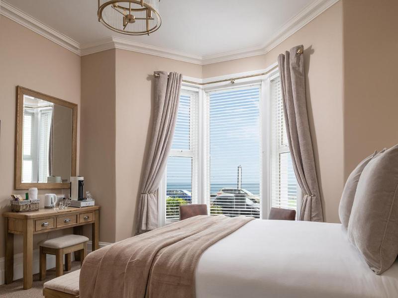 Buxton House Bed and Breakfast. image