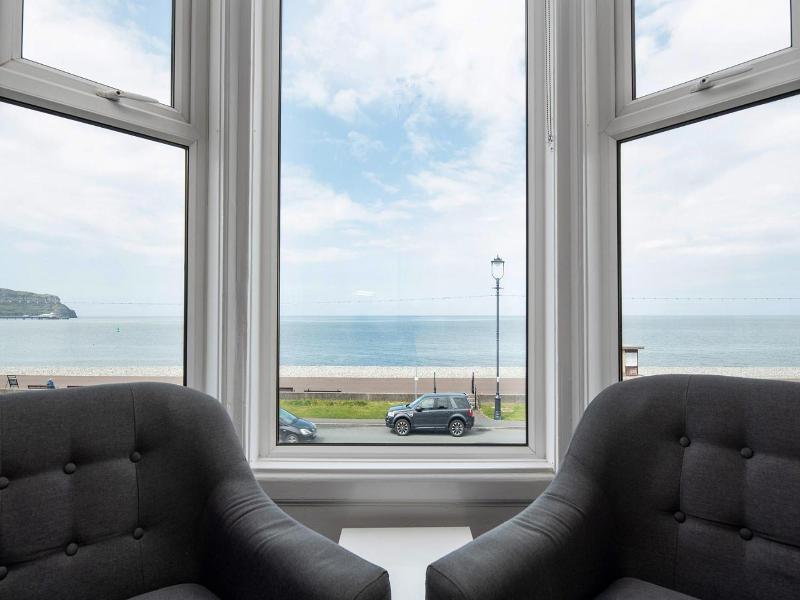 Buxton House Bed and Breakfast. image