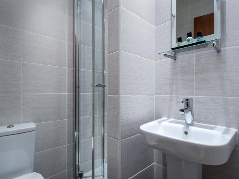 Buxton House Bed and Breakfast. image