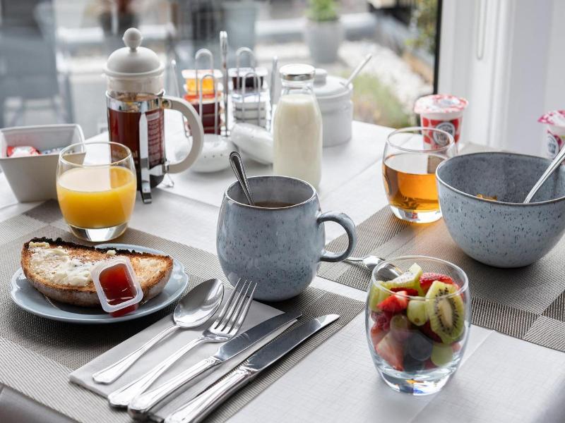 Buxton House Bed and Breakfast. image