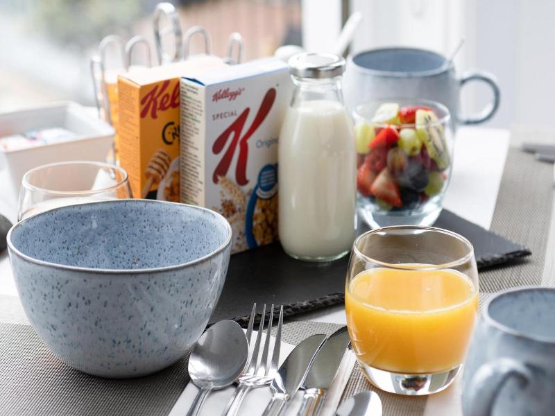 Buxton House Bed and Breakfast. image