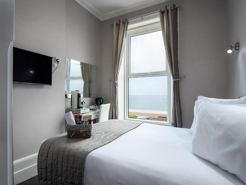 Buxton House Bed and Breakfast. image
