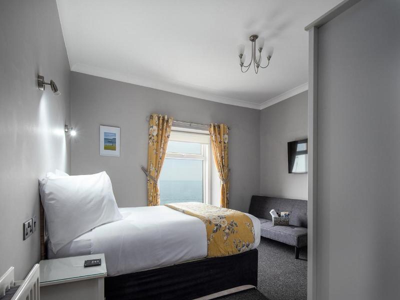 Buxton House Bed and Breakfast. image