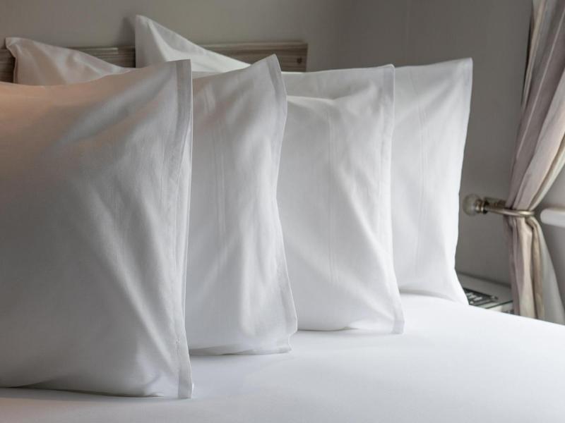 Buxton House Bed and Breakfast. image