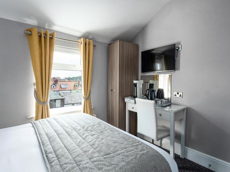 Buxton House Bed and Breakfast. image