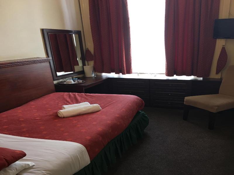 Smiths Hotel image