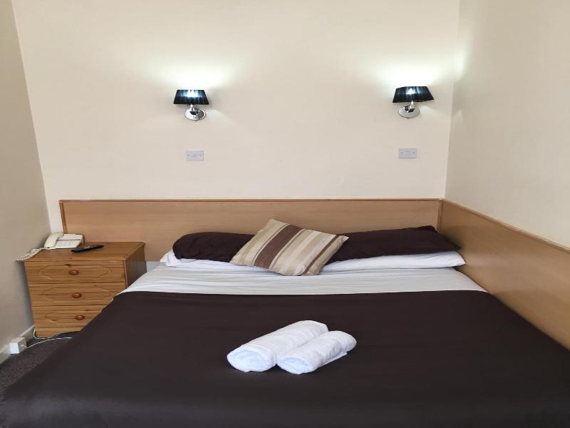 Smiths Hotel image